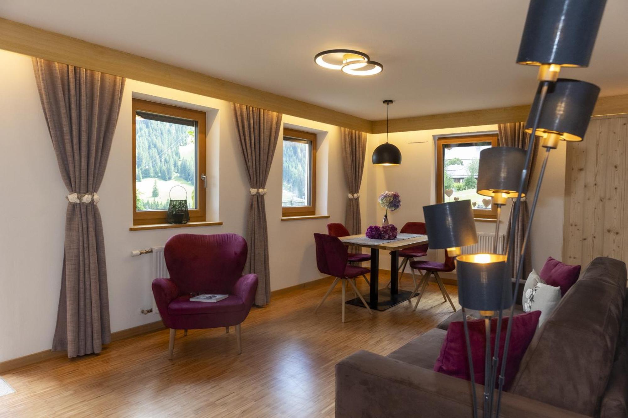Appartamenti Loretta La Villa  Δωμάτιο φωτογραφία