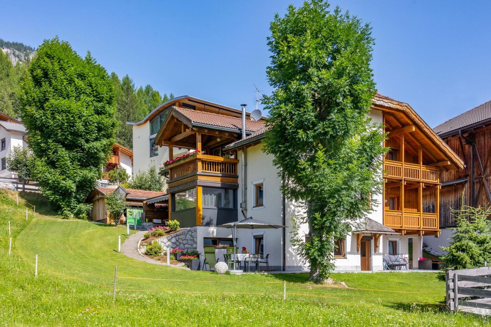 Appartamenti Loretta La Villa  Εξωτερικό φωτογραφία