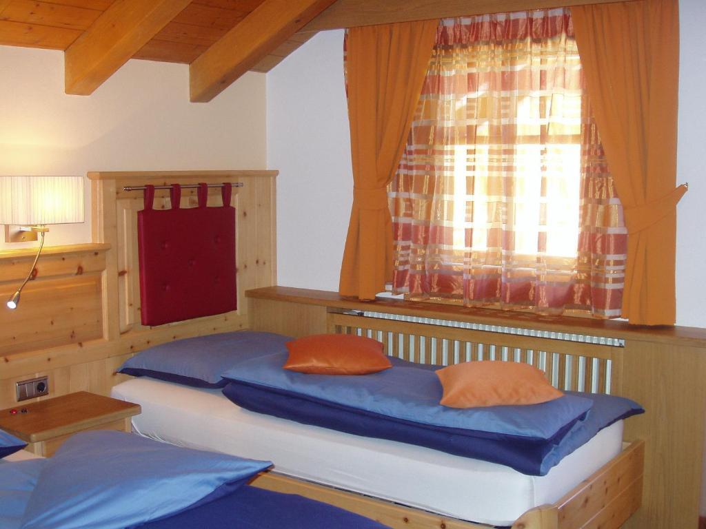 Appartamenti Loretta La Villa  Δωμάτιο φωτογραφία