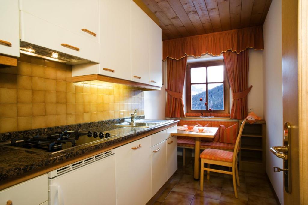 Appartamenti Loretta La Villa  Δωμάτιο φωτογραφία